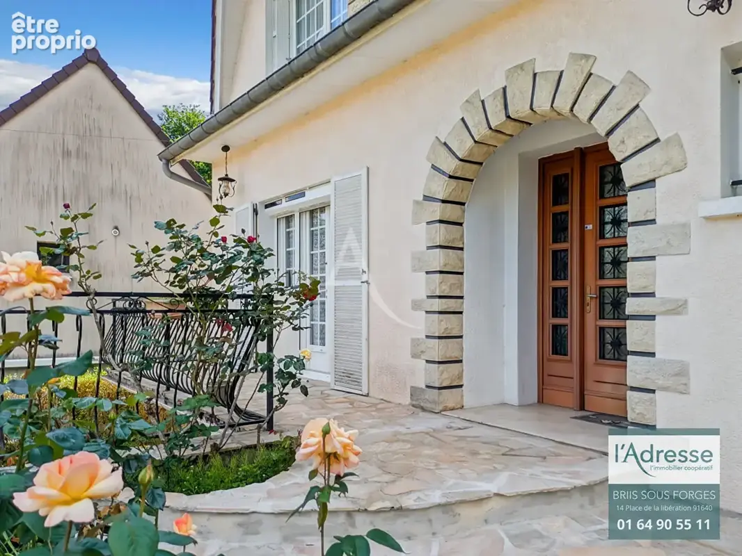 Photo Maison à Saint-Maurice-Montcouronne au prix de 485 000€