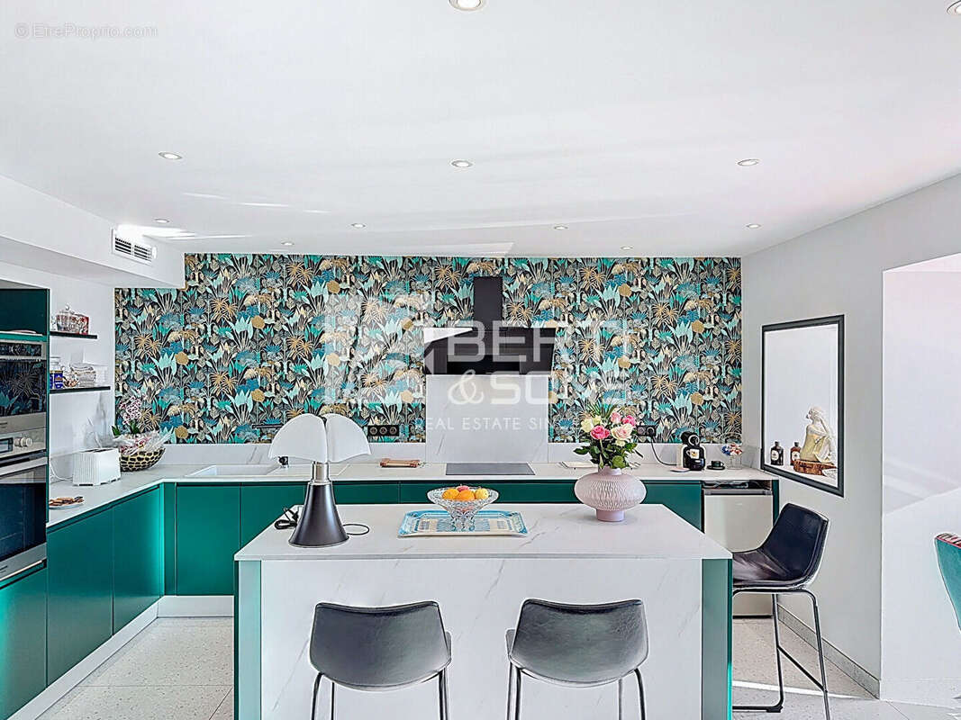 Appartement à MANDELIEU-LA-NAPOULE