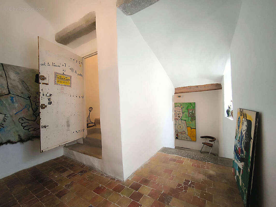 Maison de caractère à vendre à Lagrasse avec vue sur l'abbaye, terrasse de toit et studio indépendant - photo 15