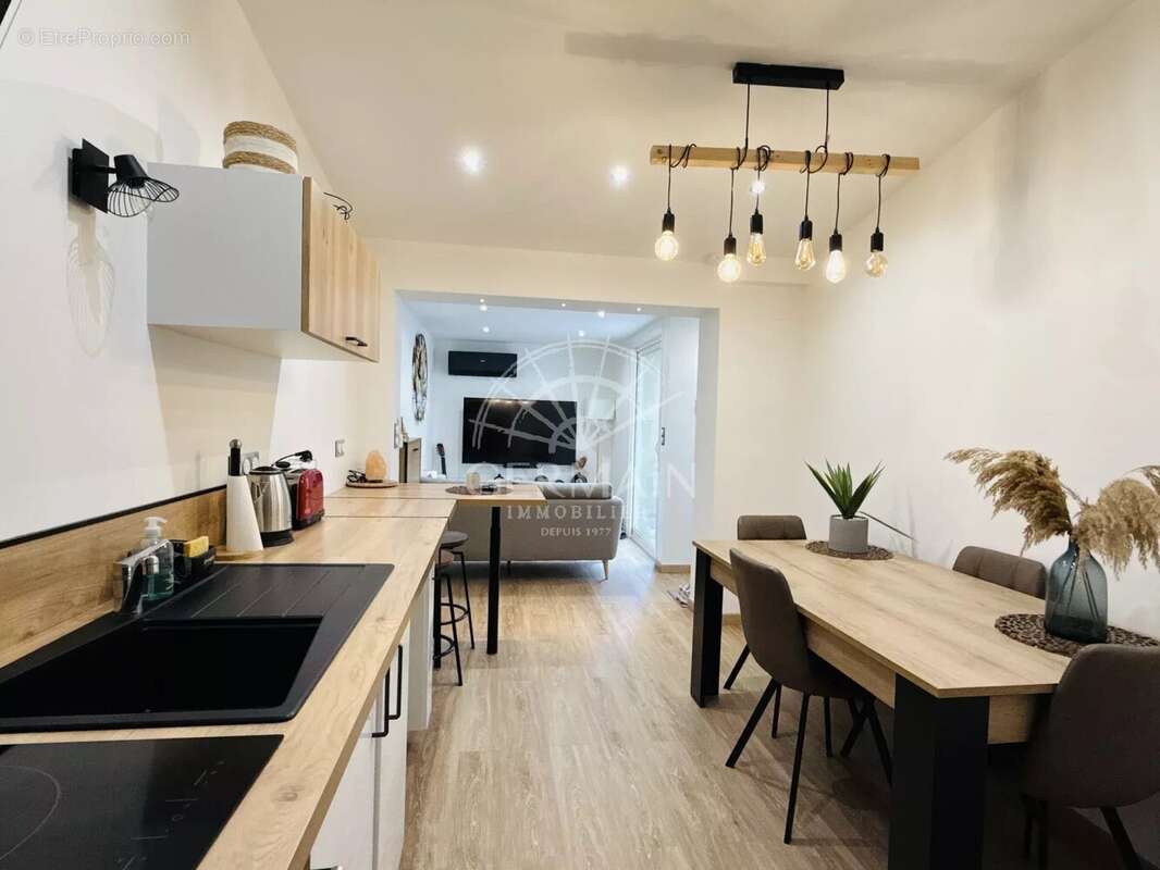 Maison à L'ISLE-SUR-LA-SORGUE