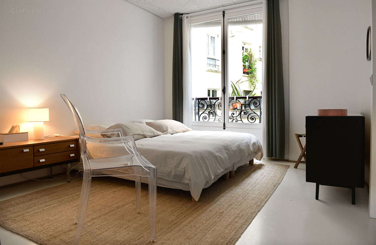 Appartement à PARIS-10E