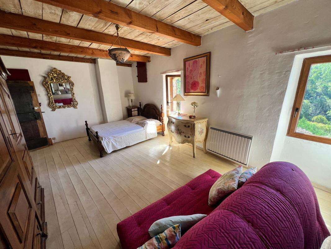 Maison à SAINT-SEBASTIEN-D'AIGREFEUILLE