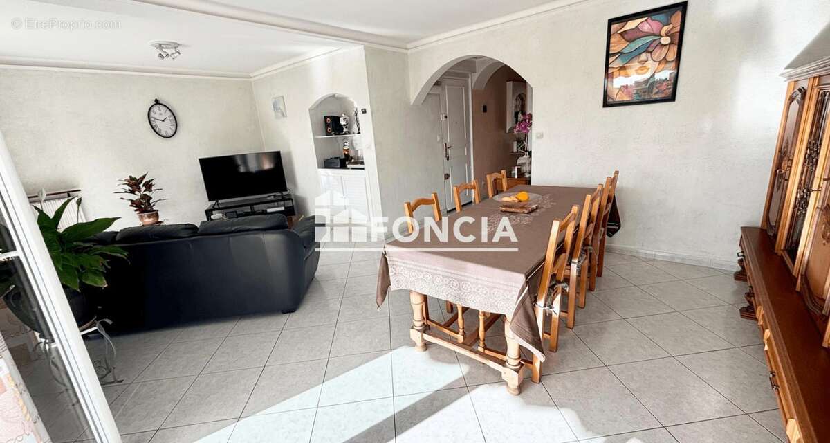 Appartement à SAINT-RAPHAEL