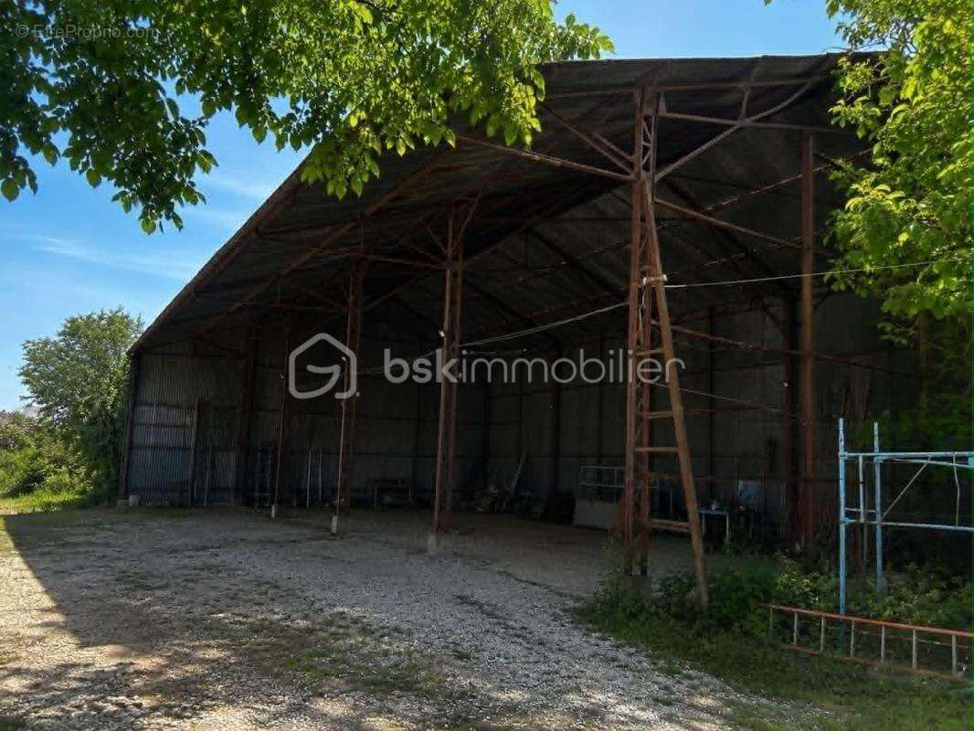 Appartement à MEREVILLE