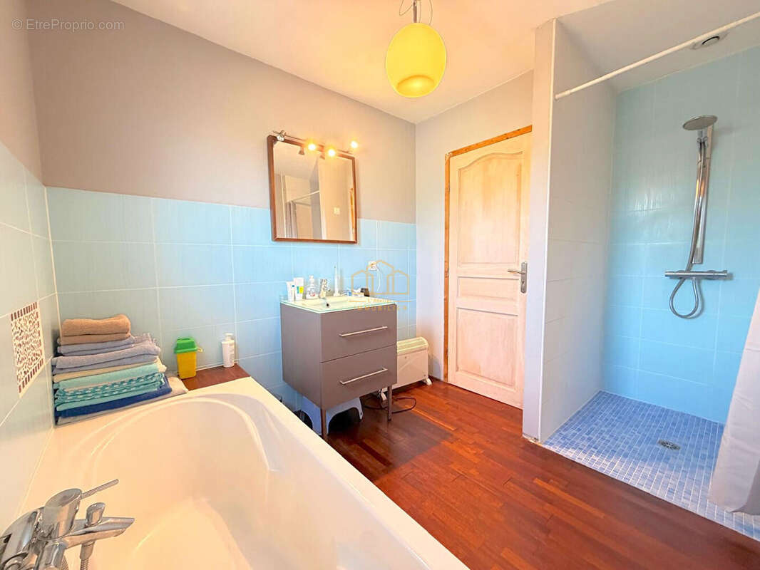 Maison contemporaine T5 à vendre à Gujan-Mestras - photo 12
