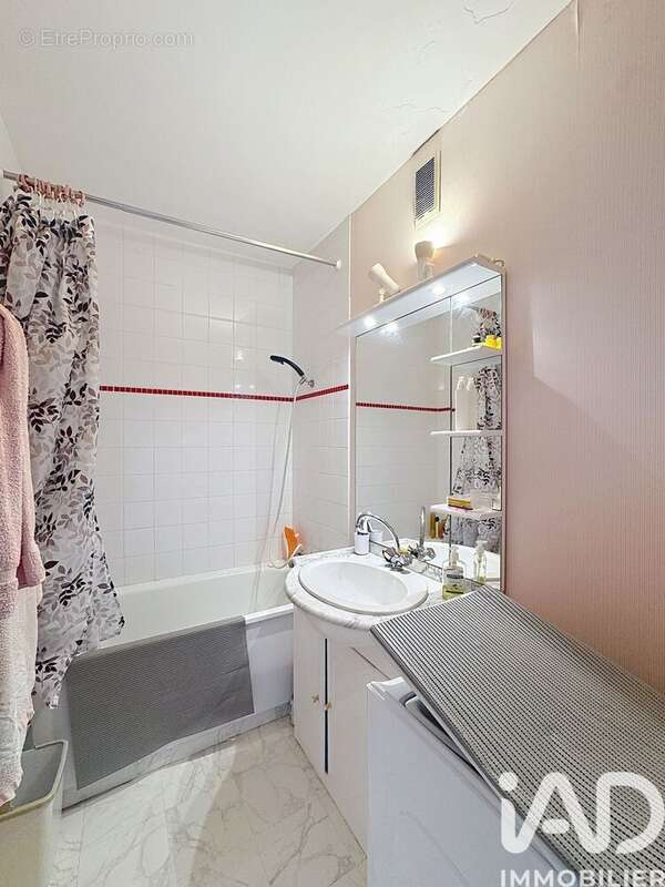 Photo 8 - Appartement à COURSEULLES-SUR-MER