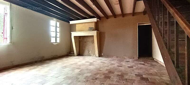 Maison à vendre 4 pièces + grange SAINT CHRISTOPHE DE DOUBLE (33) - photo 10