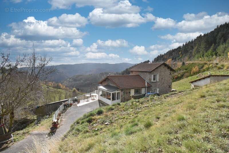 Maison à ROCHEPAULE