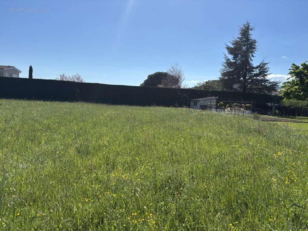 Terrain à SAINT-ETIENNE-DE-FONTBELLON