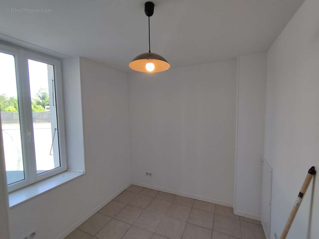 Maison 95 m² à Chateauneuf-Sur-Charente  - photo 5