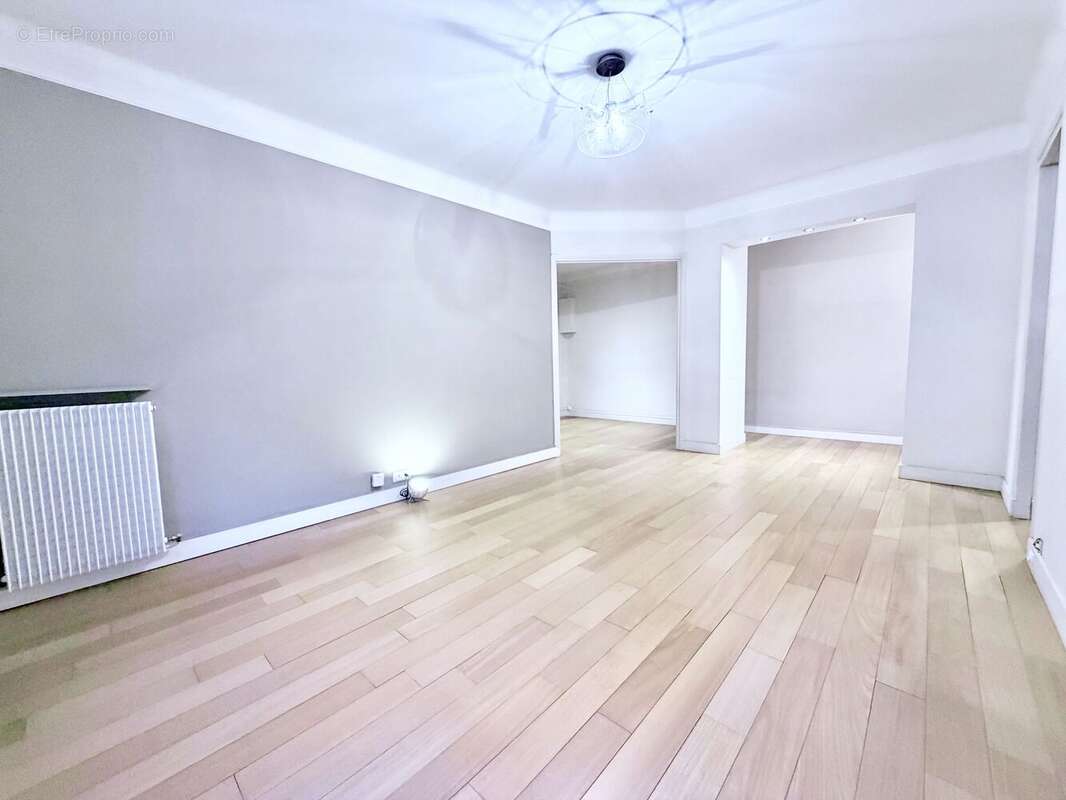 Appartement 57 m² à Paris-11e  - photo 3