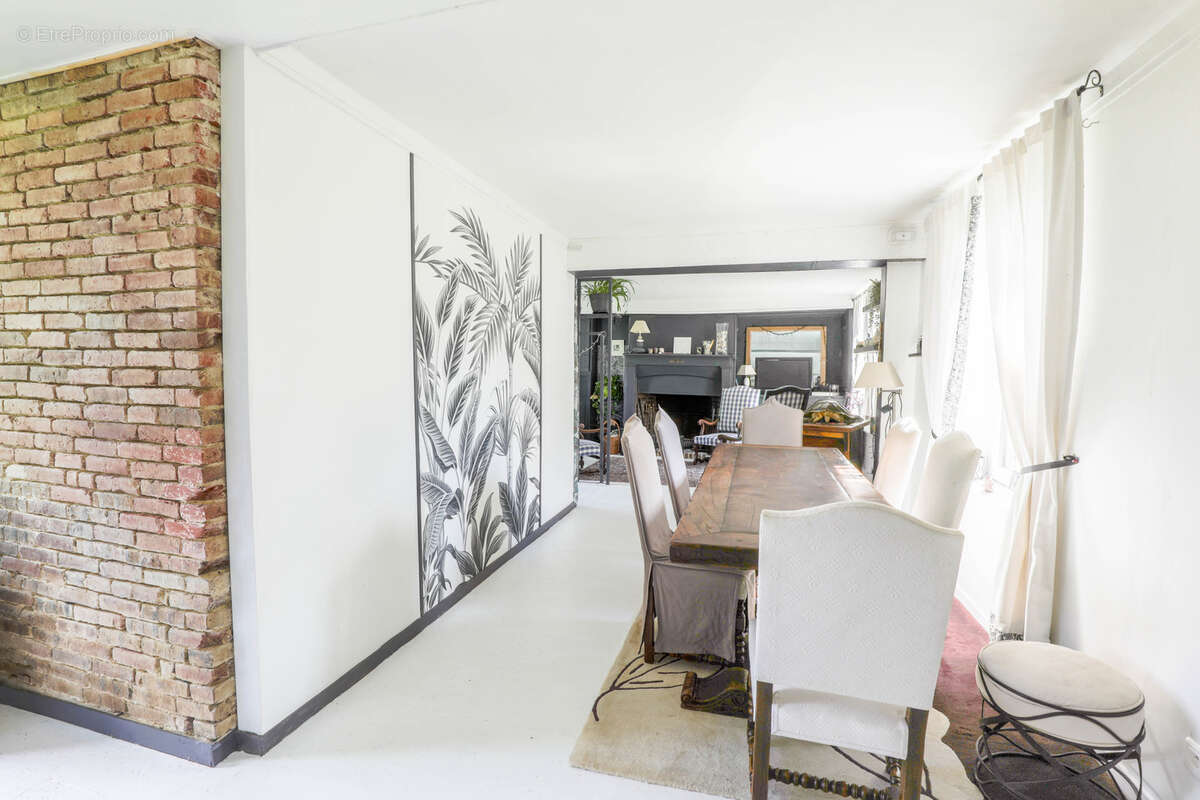 Maison à GUERQUESALLES