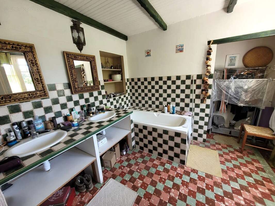 Maison proche centre-ville - 5 pièces - 125.7 m² - photo 10