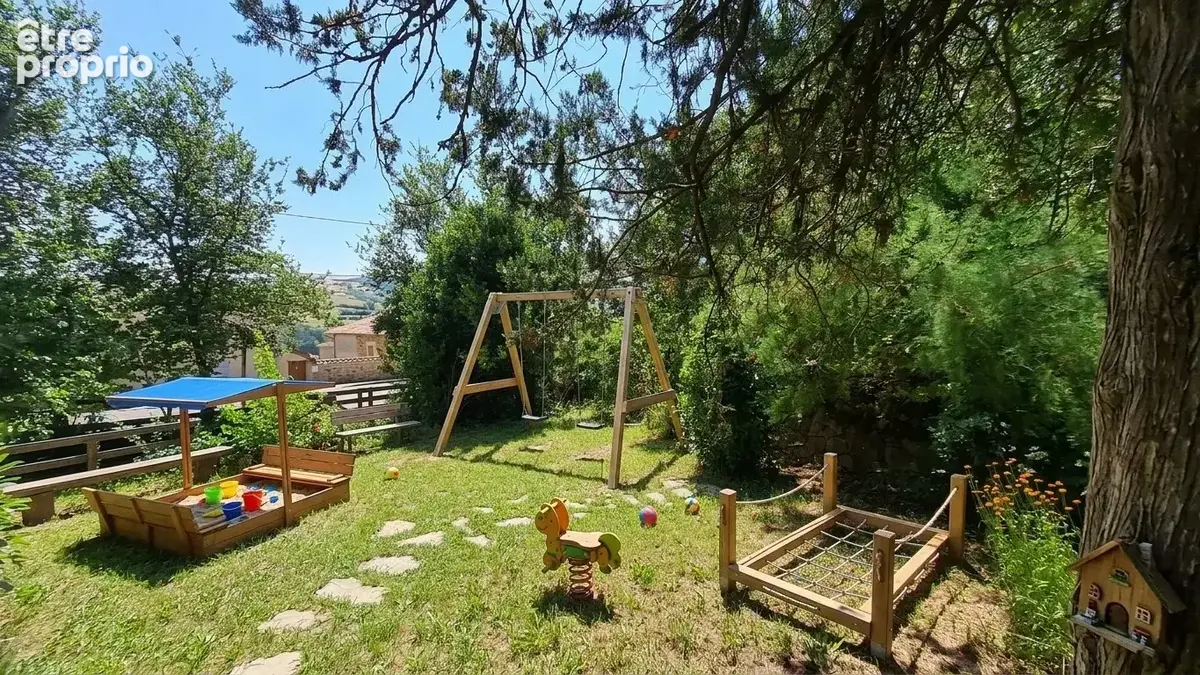 Maison 6 pièces 105 m² à vendre à Vaugneray (69670) - photo 3