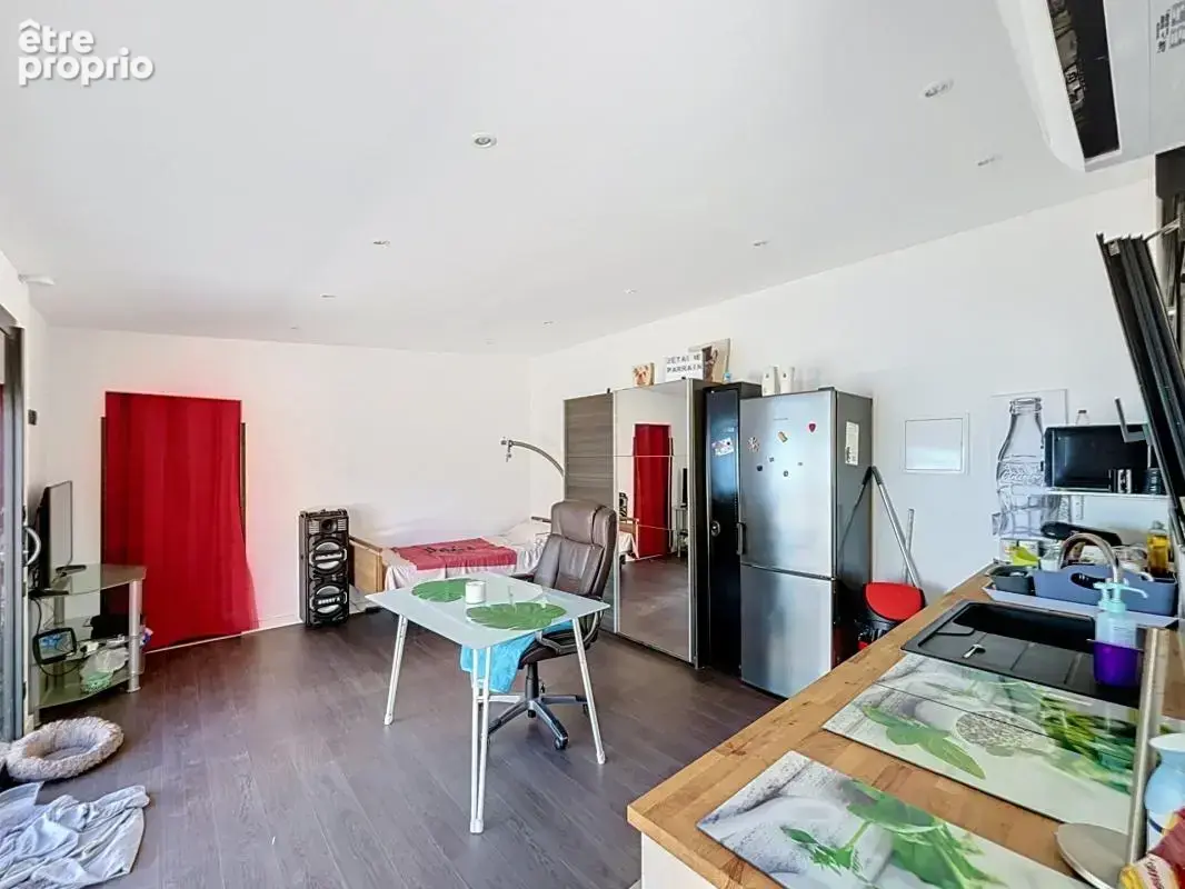 MARSEILLE 13e (Les Olives) – Propriété de 167 m² : Grande Maison Familiale ou Jusqu'à 4 Logements Indépendants Piscine Garages & - photo 20