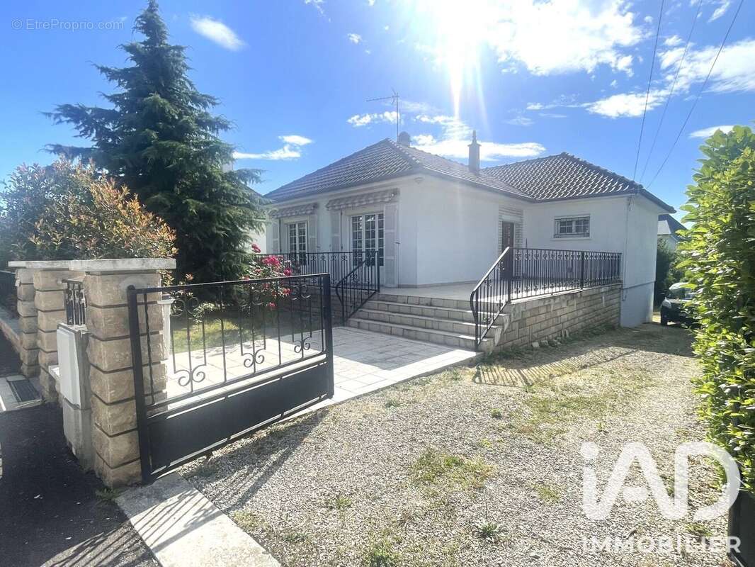 Photo 2 - Maison à VENDEUVRE-SUR-BARSE
