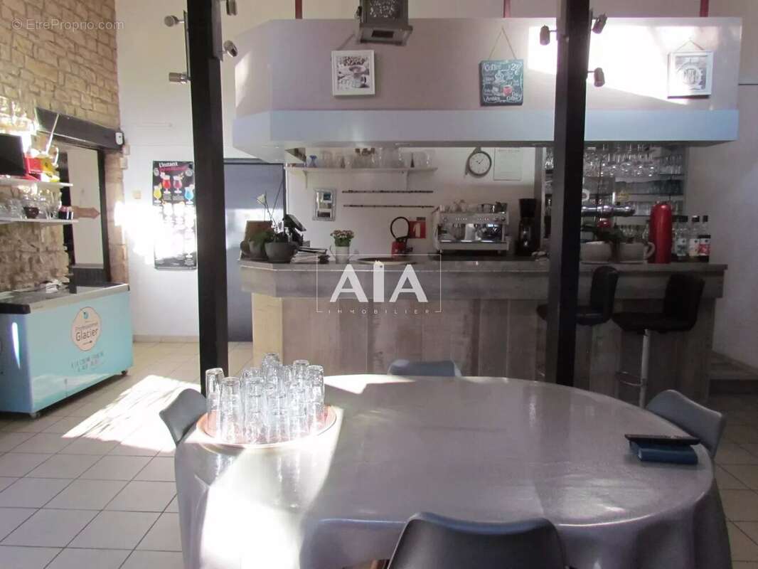 Commerce à MAINE-DE-BOIXE