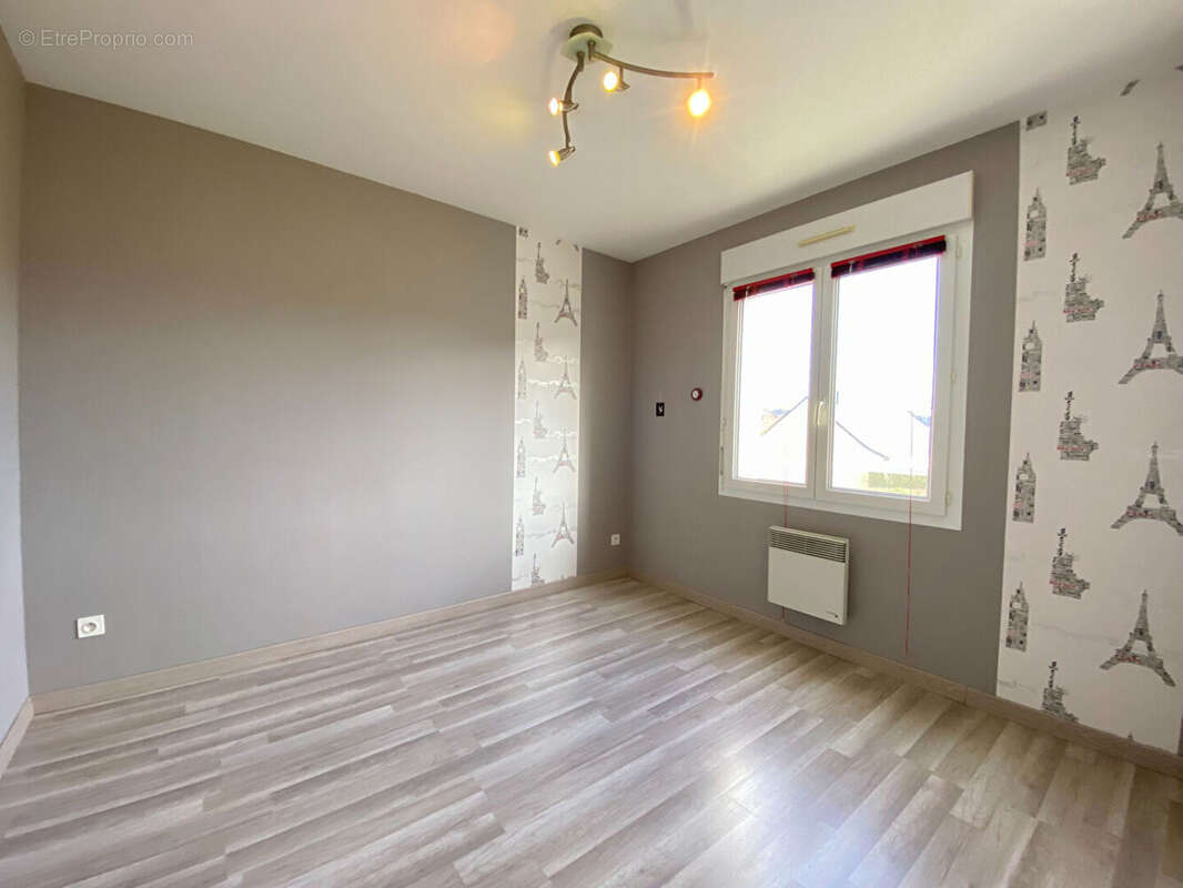 Maison à L&#039;HUISSERIE