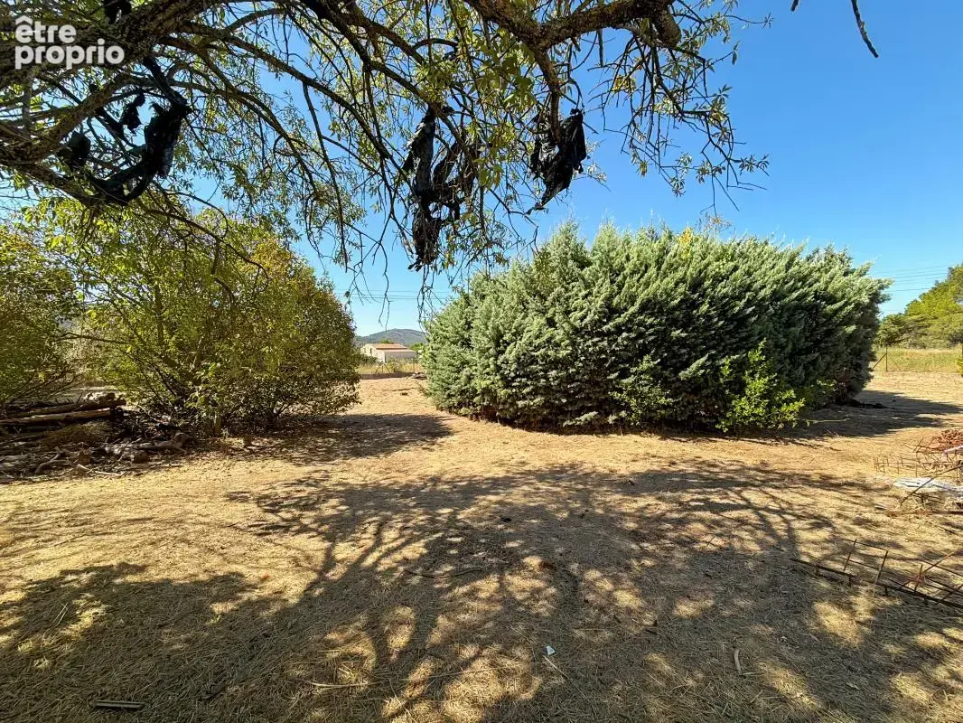** Gémenos - Terrain à bâtir 1000 m2 ** - photo 5