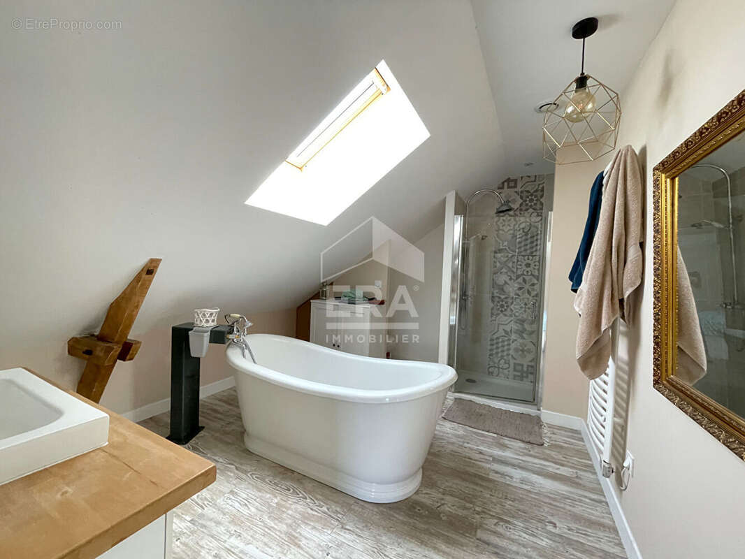 Maison à SAVIGNAC-LES-EGLISES