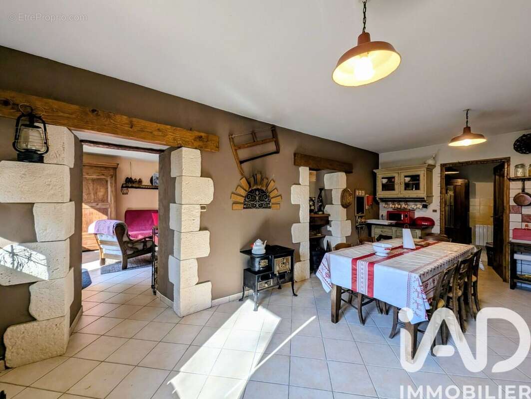 Photo 7 - Maison à CHATEAU-BERNARD
