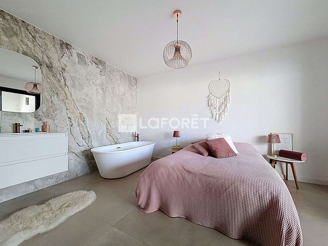 Maison à BIEVILLE-BEUVILLE