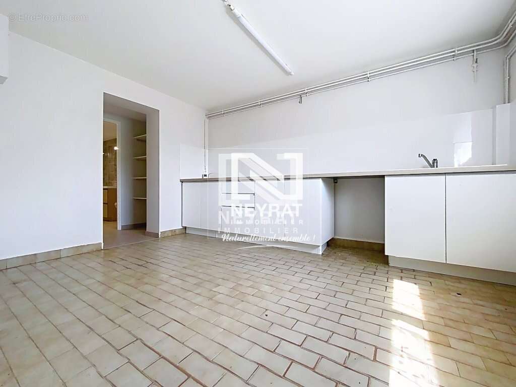 Exclusivite - sassenay - gros potentiel - photo 4