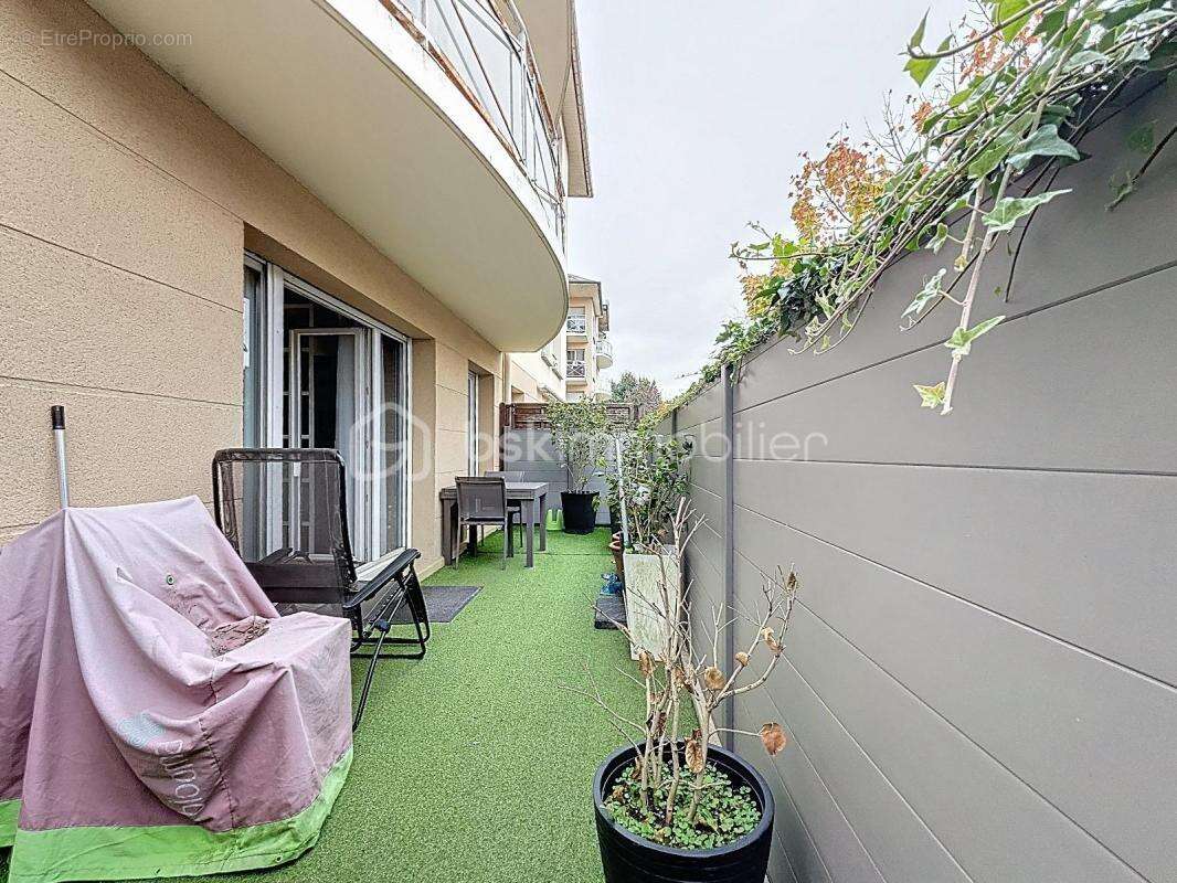 Appartement à JOUY-LE-MOUTIER