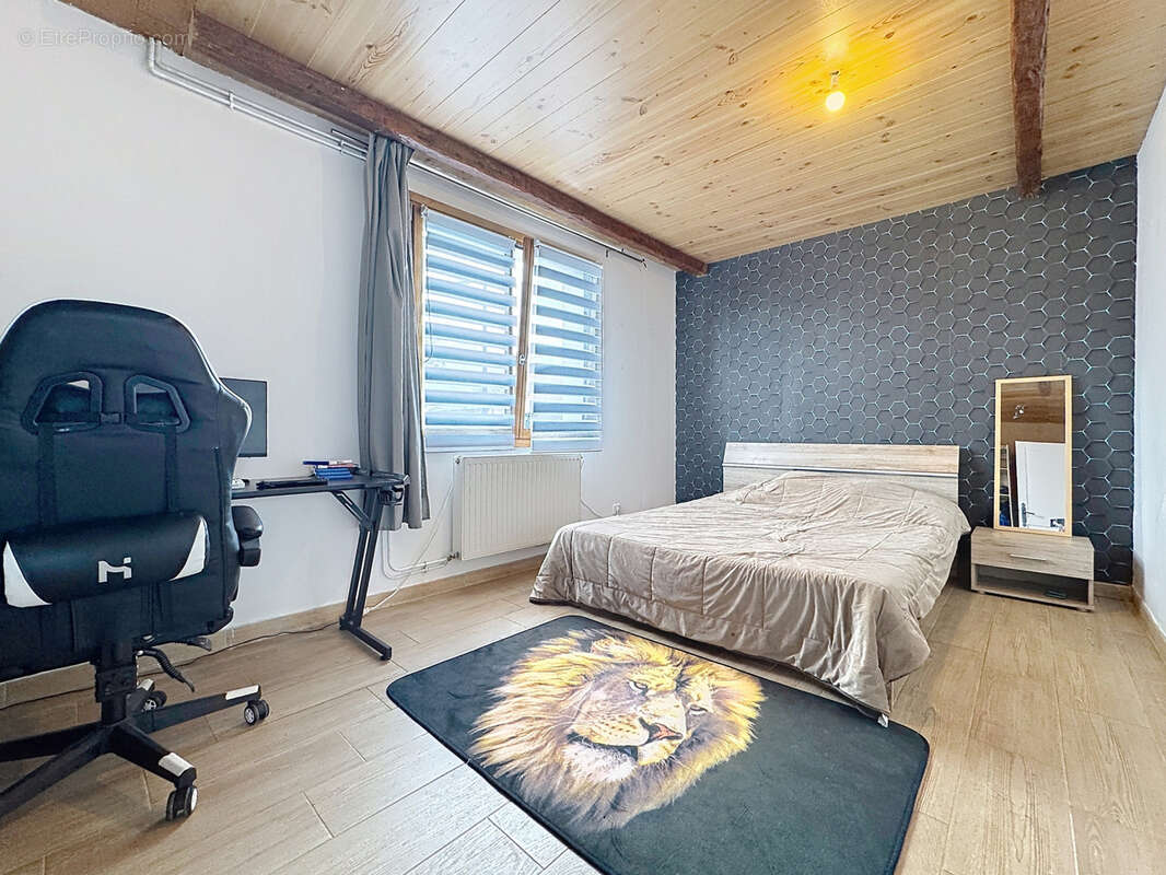 Maison individuelle semi plain pied 5 chambres CRESPIN - photo 9