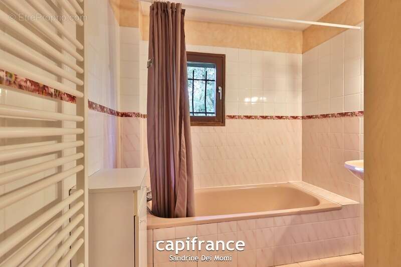 Maison à FRANCHEVILLE