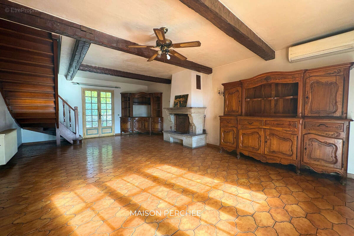 Maison à FIGANIERES