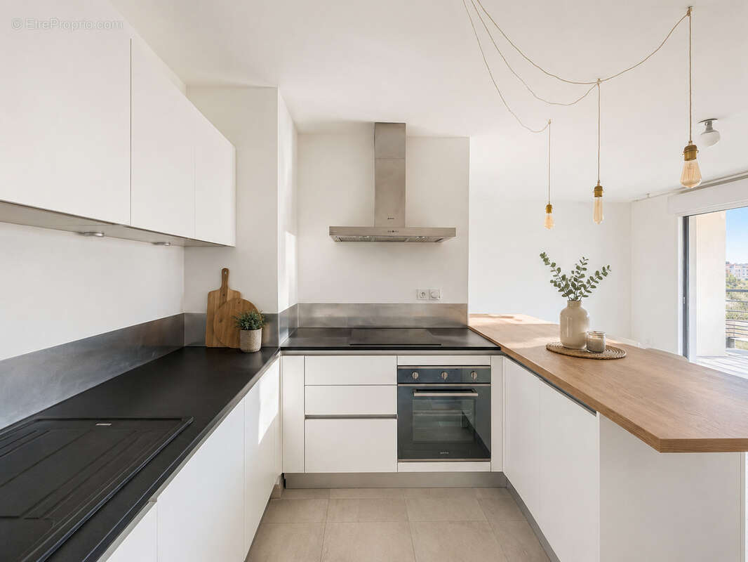 Appartement à MARSEILLE-7E