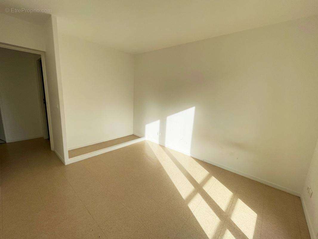 Appartement à LES MUREAUX