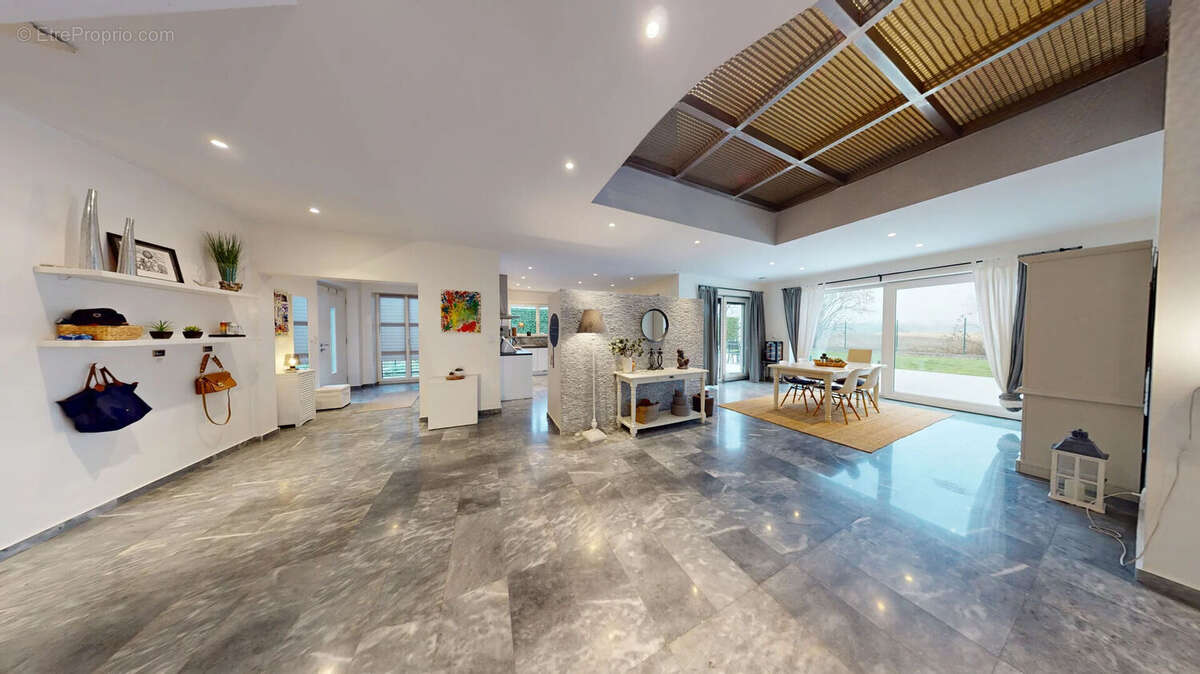 Commerce à WETTOLSHEIM