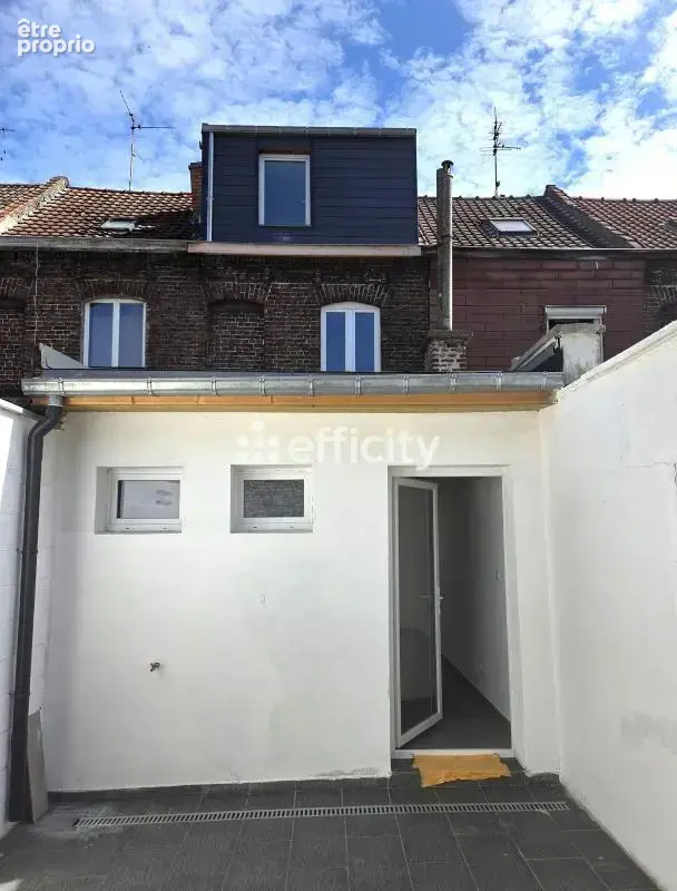 Maison 90 m² à Roubaix  - photo 1
