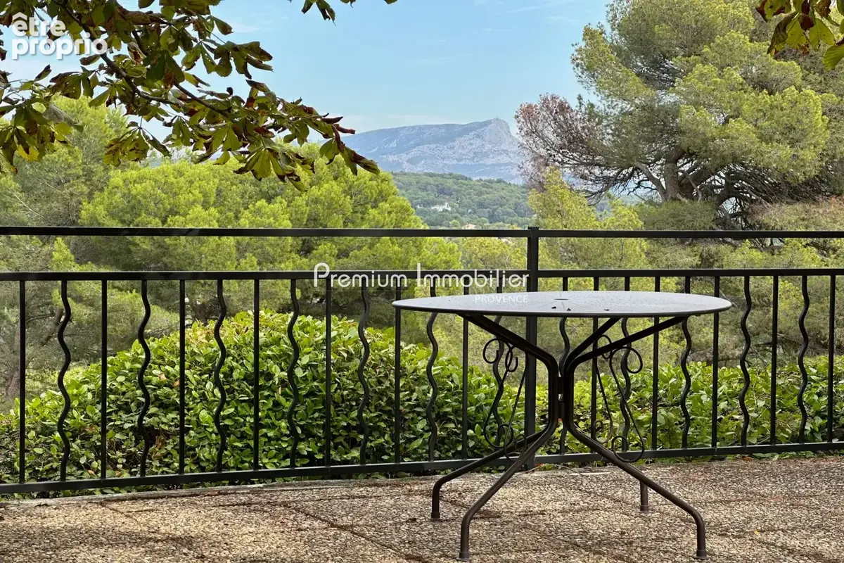 Maison 284 m² à Aix-En-Provence  - photo 2