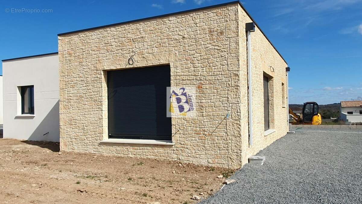 Maison à RUELLE-SUR-TOUVRE