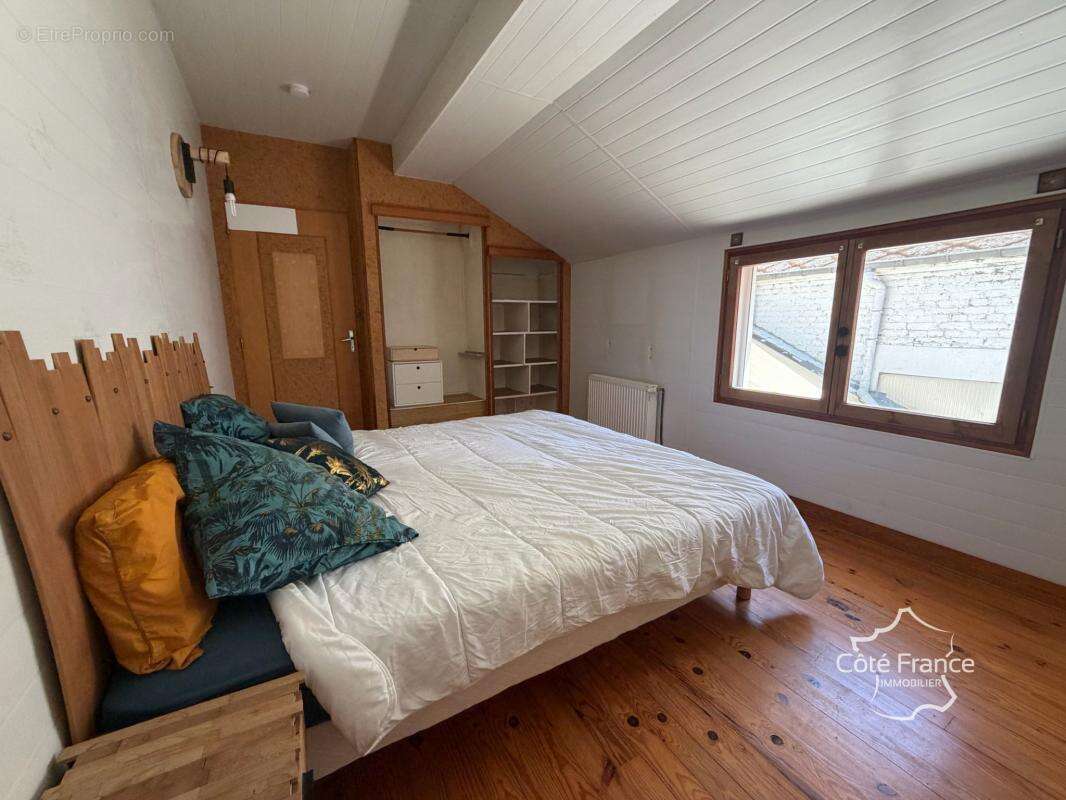 Magnifique maison en pierre de taille   Charme atypique et b - photo 14