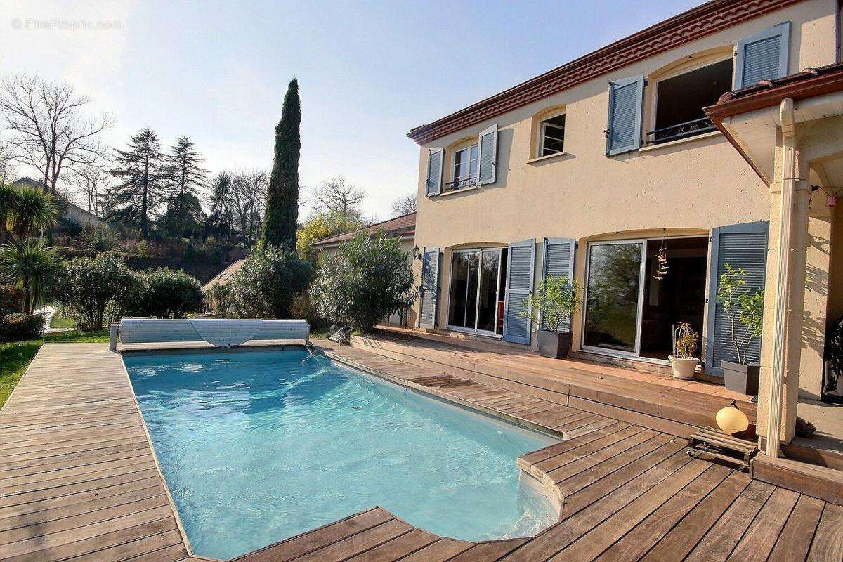 Maison à SERRES-CASTET