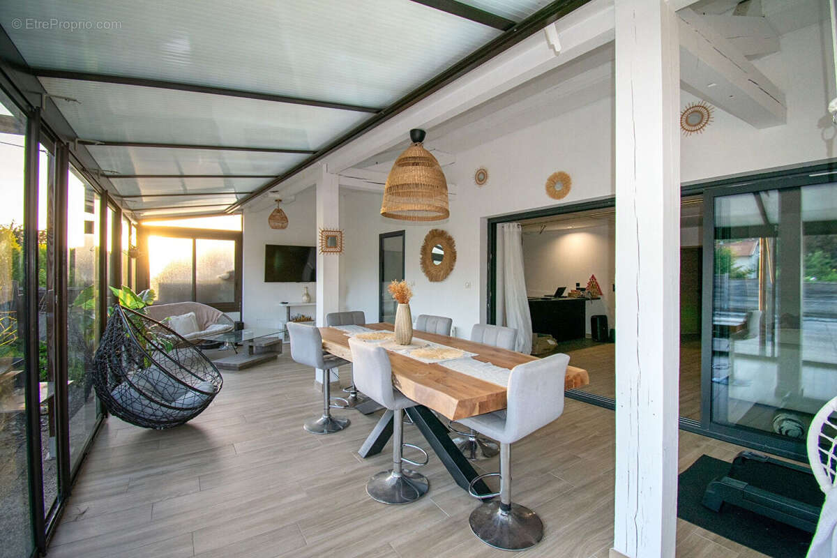 Appartement à LA VERPILLIERE