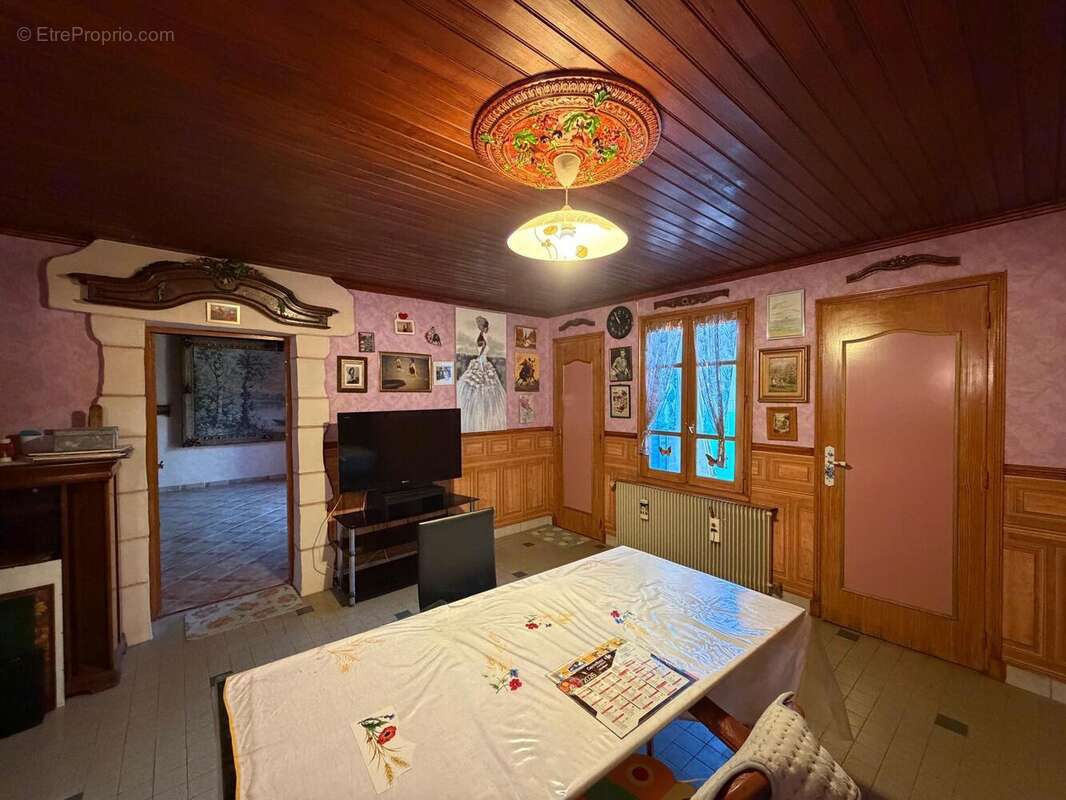 Maison 88 m² à Romenay  - photo 7