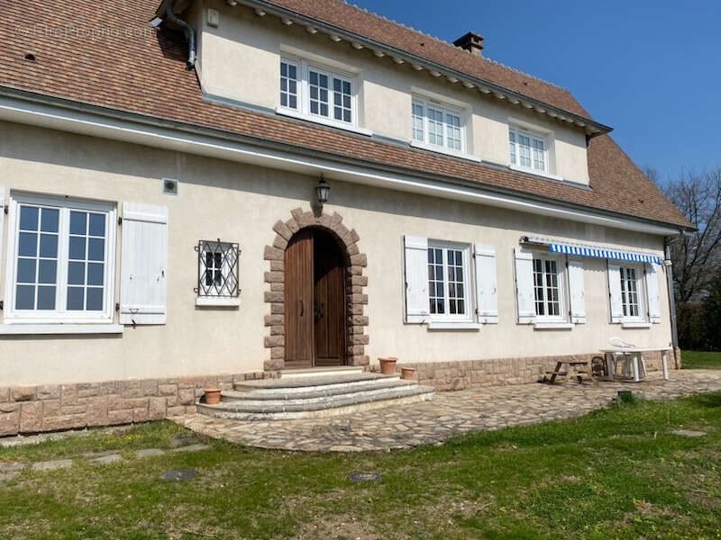 Maison à VARENNES-SUR-ALLIER