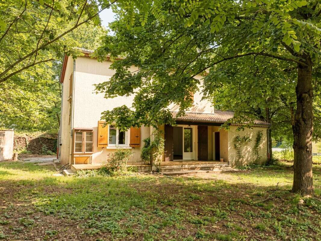   - Maison à THUEYTS