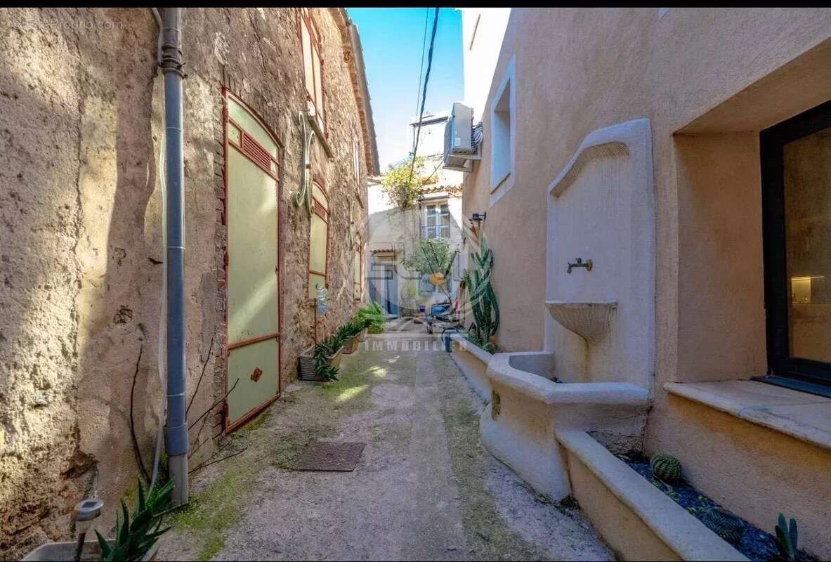 Maison à PLAN-DE-LA-TOUR