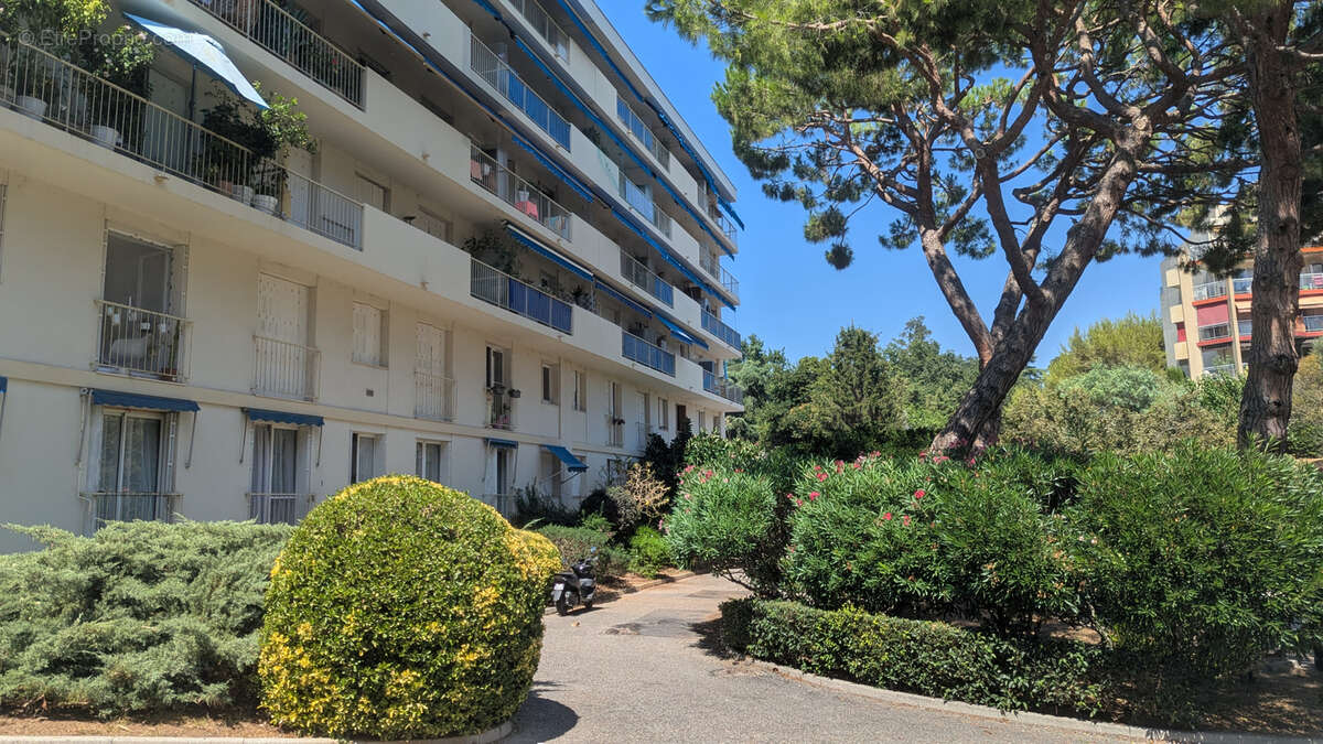 2 Pièces - Nice ouest - Parking - photo 5