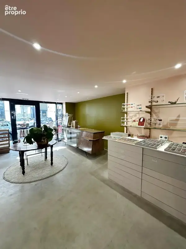 Droit au bail à céder - 89000€ - Annecy Centre ville (Poste) - photo 4