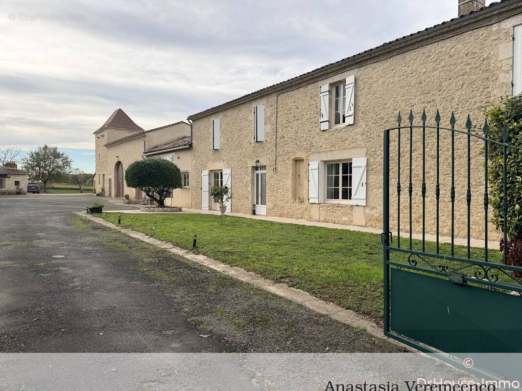 Maison 330 m² à Monsegur  - photo 2