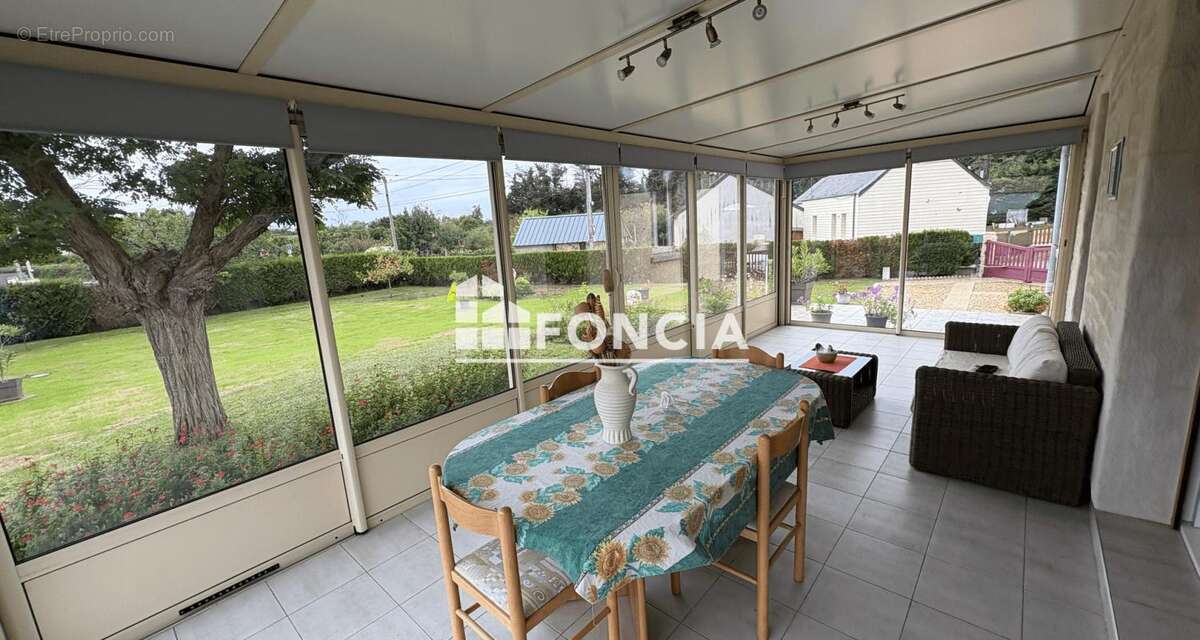 Maison à YVRE-L'EVEQUE
