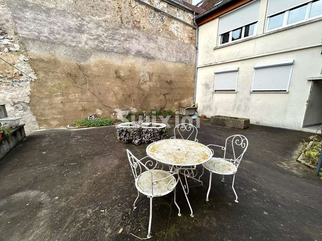 Maison à AVALLON