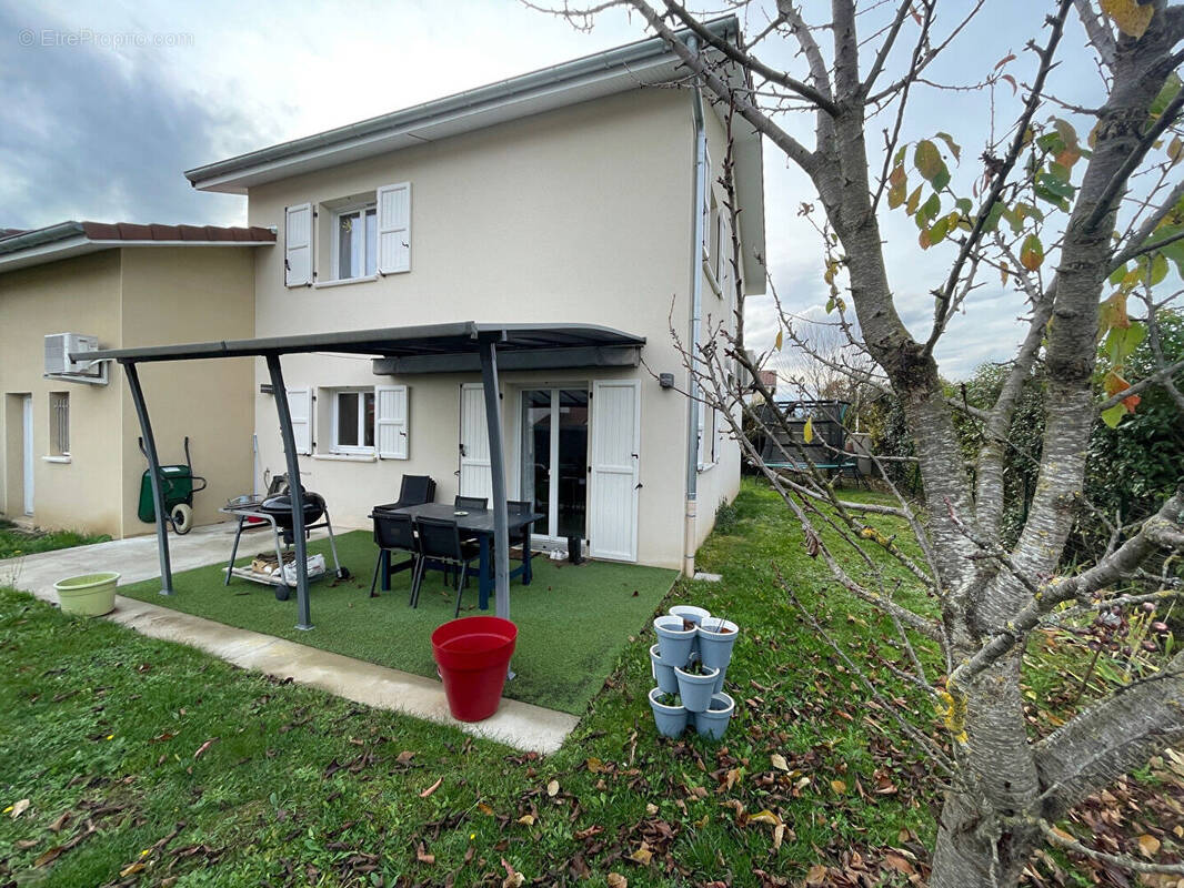 Maison à CHARVIEU-CHAVAGNEUX